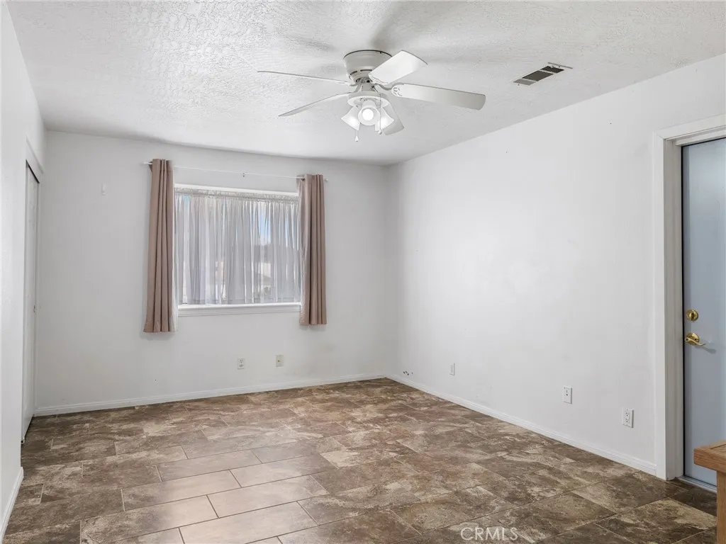 Additional image 77 of 16992 Joshua Rd, Apple Valley, CA 92307