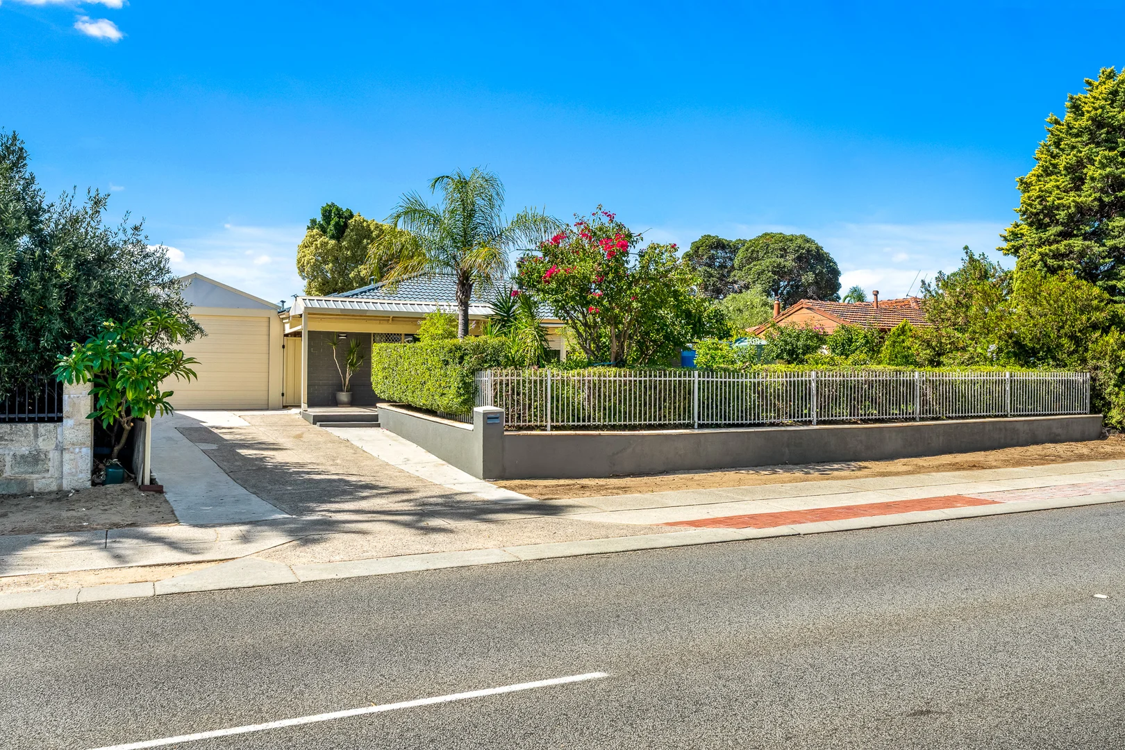 Additional image 25 of 43 Marangaroo Drive, Marangaroo WA 6064