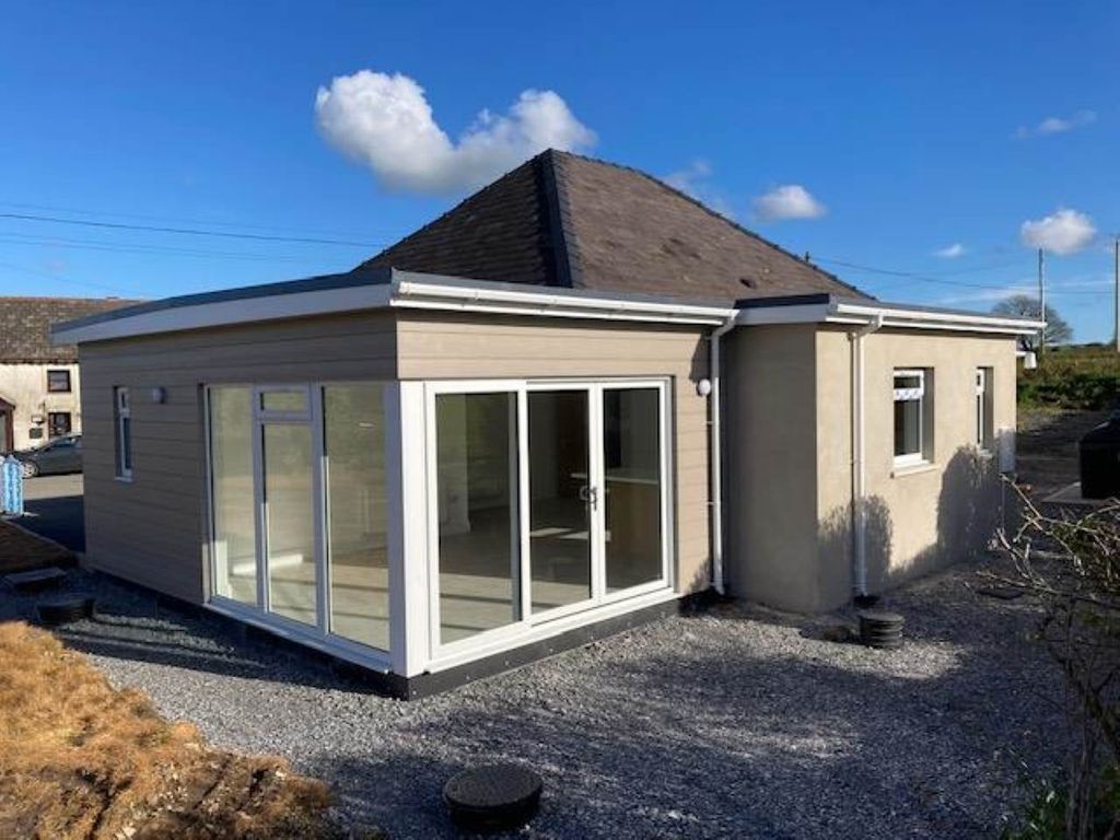 3 bed detached bungalow to rentLlanfyrnach, Carmarthenshire SA34