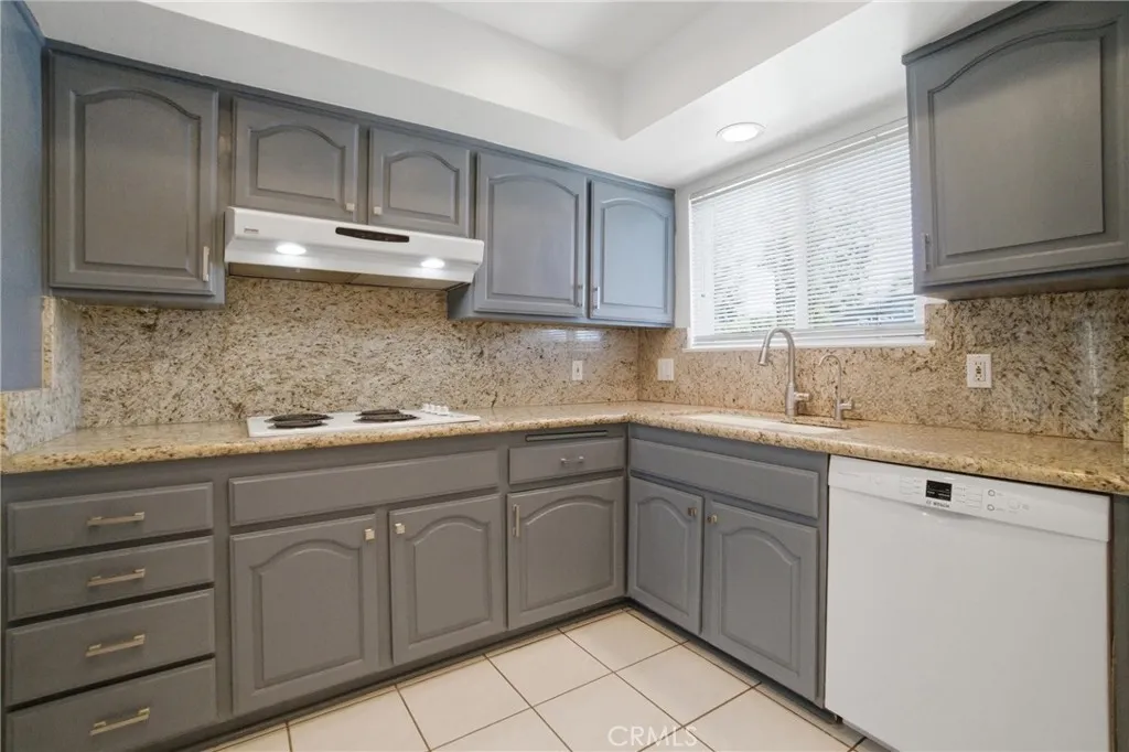 Additional image 10 of 10235 Lurline Ave Unit H, Chatsworth, CA 91311