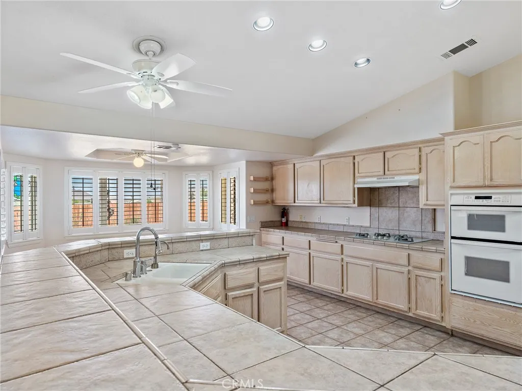 Additional image 13 of 16992 Joshua Rd, Apple Valley, CA 92307