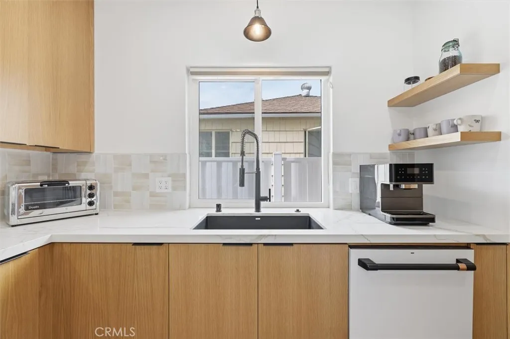 Additional image 16 of 11936 Gorham Ave, Los Angeles, CA 90049