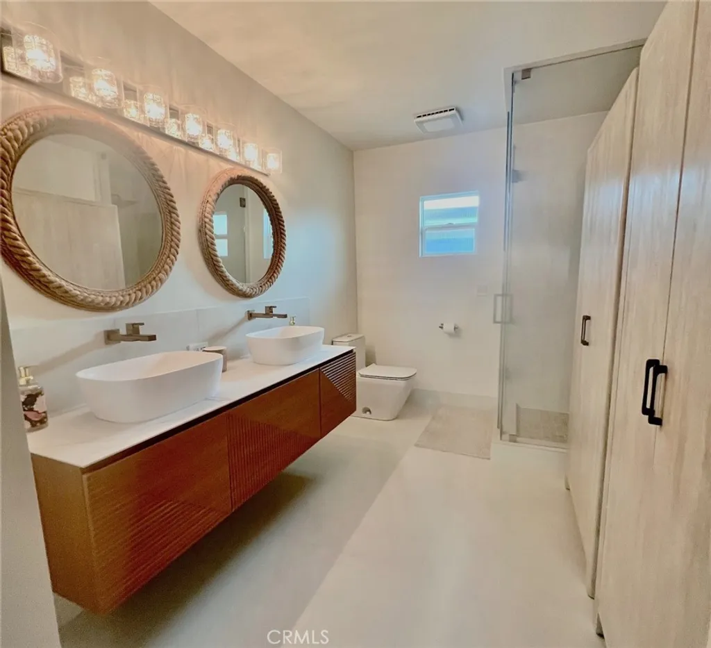 Additional image 20 of 24 Saratoga, Newport Beach, CA 92660