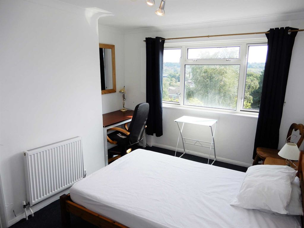 Additional image 10 of 3 bed terraced house to rentCulpepper Close, Canterbury CT2