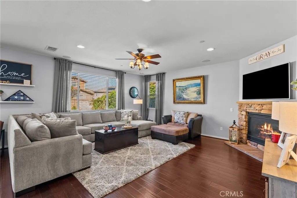 Additional image 85 of 24557 Rosette Ln, Valencia, CA 91354