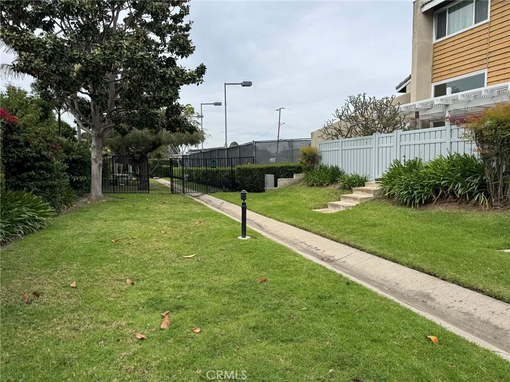 Additional image 27 of 18697 Club Ln, Huntington Beach, CA 92648
