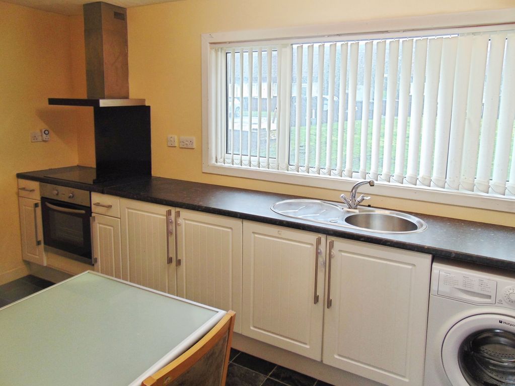 Additional image 2 of 2 bed flat to rentVictoria Street, Craigshill, Livingston EH54