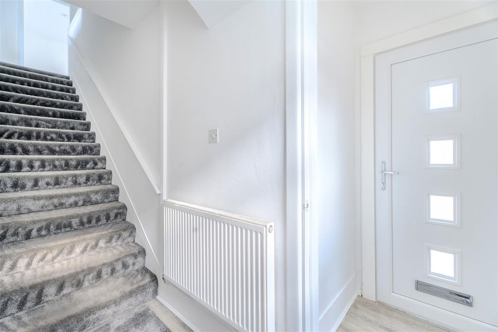 Additional image 3 of 2 bed flat to rentLadywell Road, Motherwell ML1