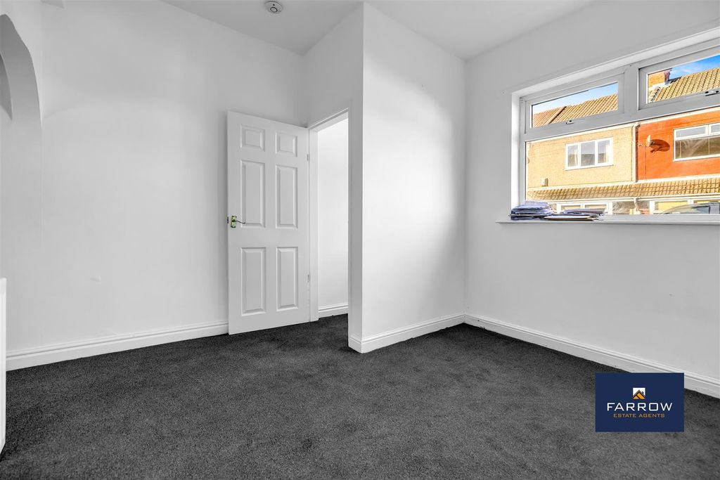 Additional image 5 of 3 bed terraced house to rentDonnington Street, Grimsby DN32