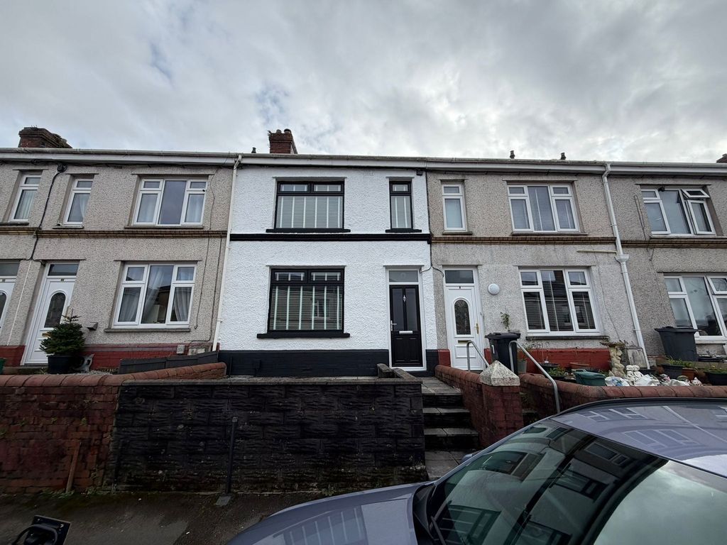 3 bed property to rentWallace Road, Neath, Neath Port Talbot. SA11