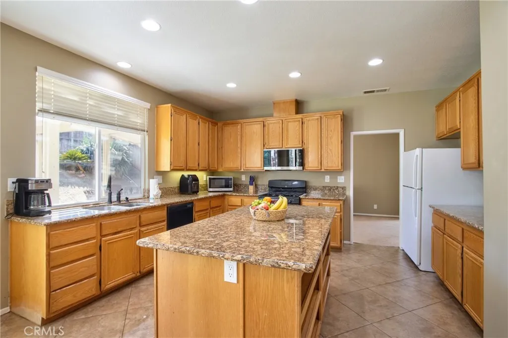 Additional image 12 of 28677 Tupelo Rd, Menifee, CA 92584