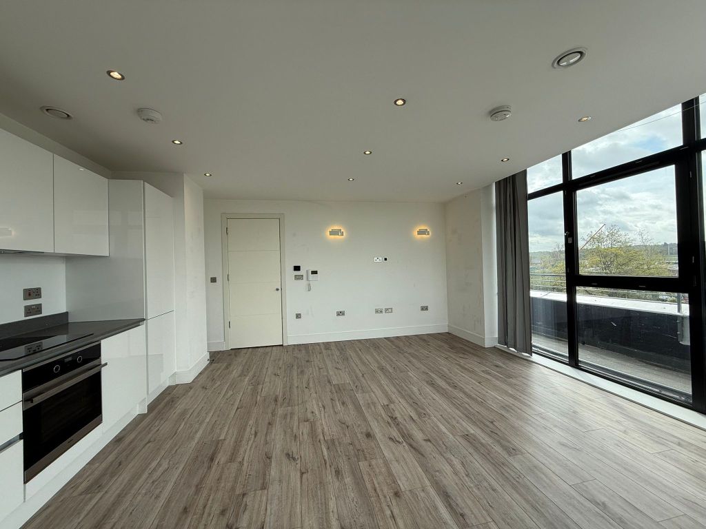 Additional image 4 of 2 bed flat to rentLeat House, Overbridge Square, Newbury RG14