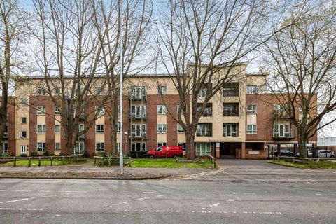 Caversham Place, Richfield Avenue, Reading, Berkshire RG1