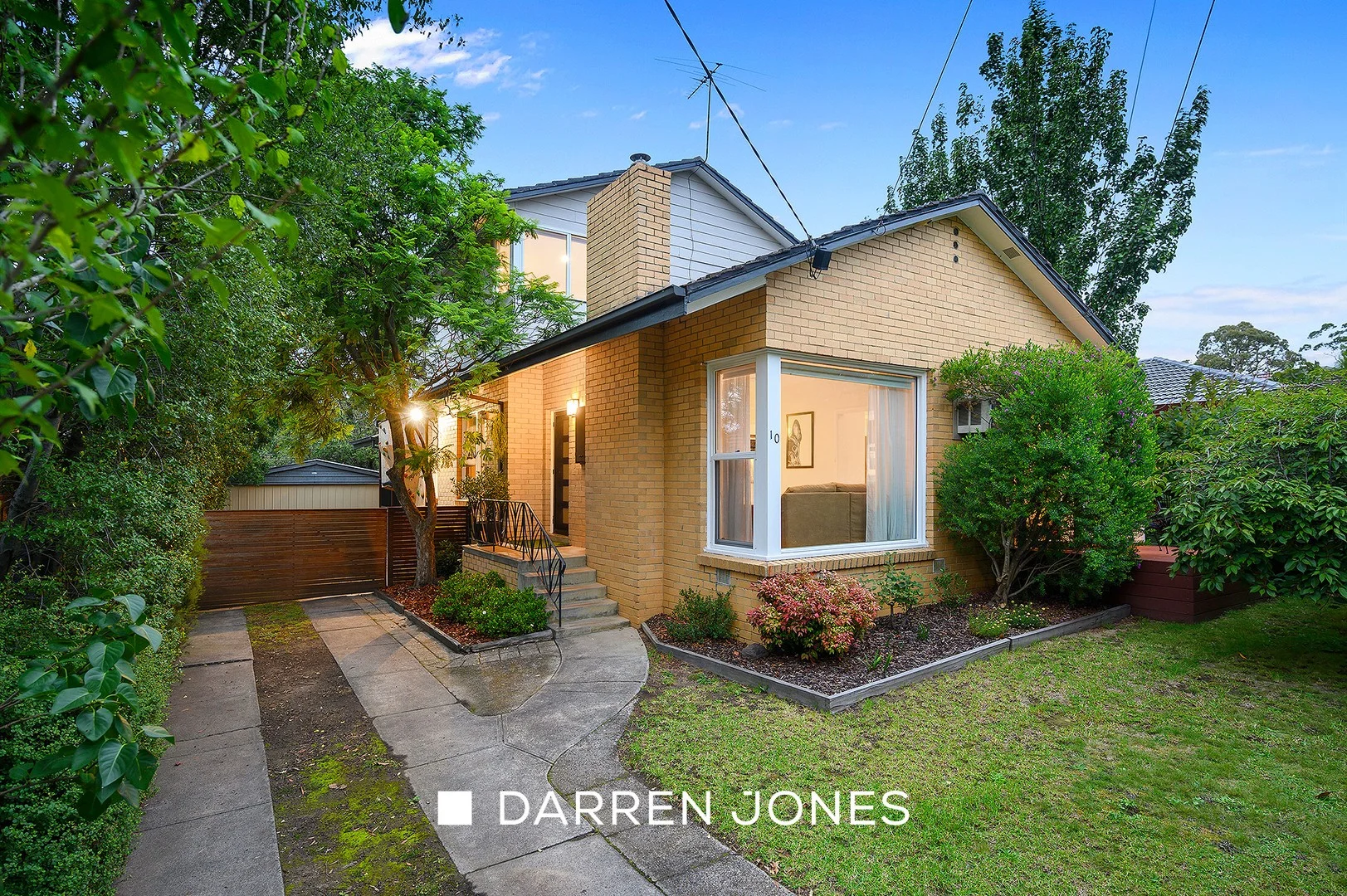 10 Medbury Avenue, Watsonia VIC 3087
