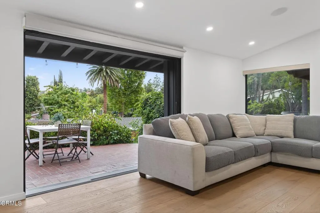 Additional image 14 of 22261 Ybarra Road, Woodland Hills, CA 91364