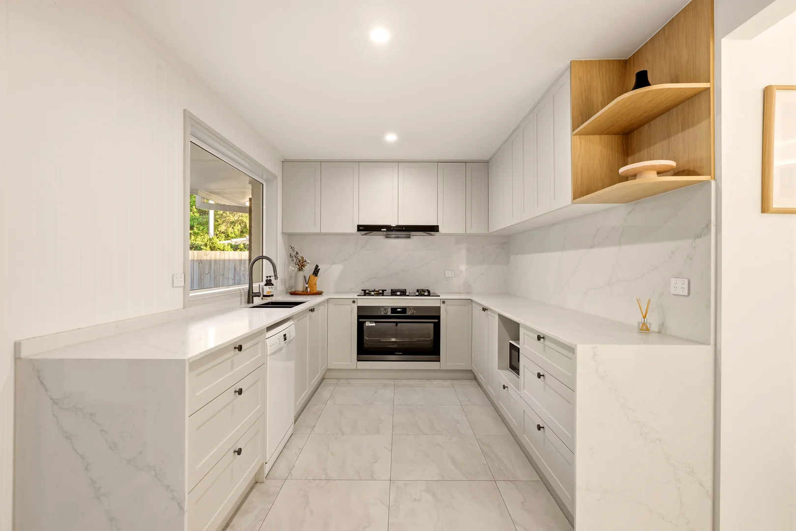 Additional image 5 of 11 Boblynne Street, Chapel Hill QLD 4069