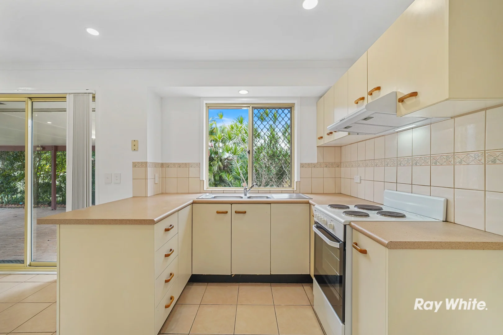 Additional image 8 of 14 Bottlebrush Drive, Regents Park QLD 4118
