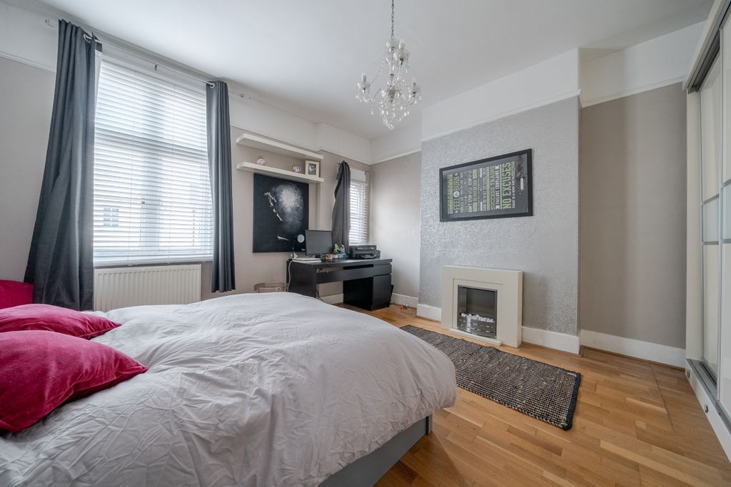 Additional image 9 of 4 bed terraced house to rentClarendon Avenue, Leamington Spa CV32