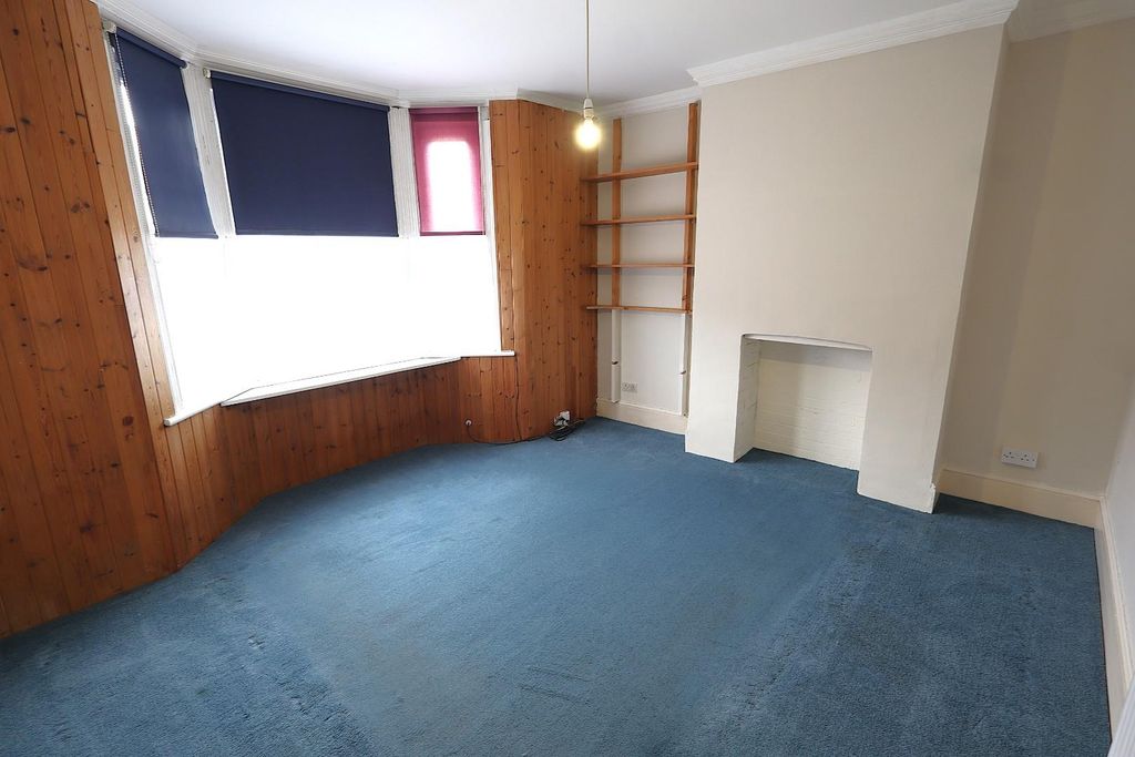 Additional image 5 of 3 bed end terrace house to rentGammons Lane, Watford WD24