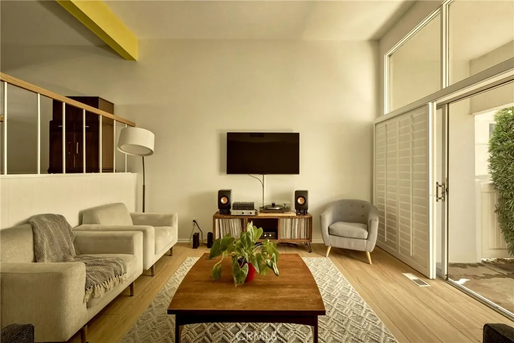 Additional image 33 of 4331 W Sarah Street Unit 10, Burbank, CA 91505