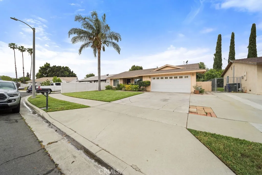 4660 Marathon Place, Riverside, CA 92505