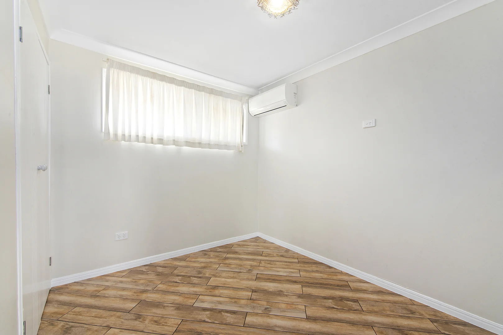 Additional image 13 of 73 Central Street, Labrador QLD 4215