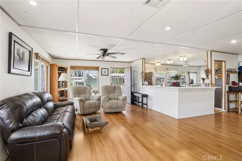 Additional image 4 of 16079 Yarnell Street Unit C27, Sylmar, CA 91342