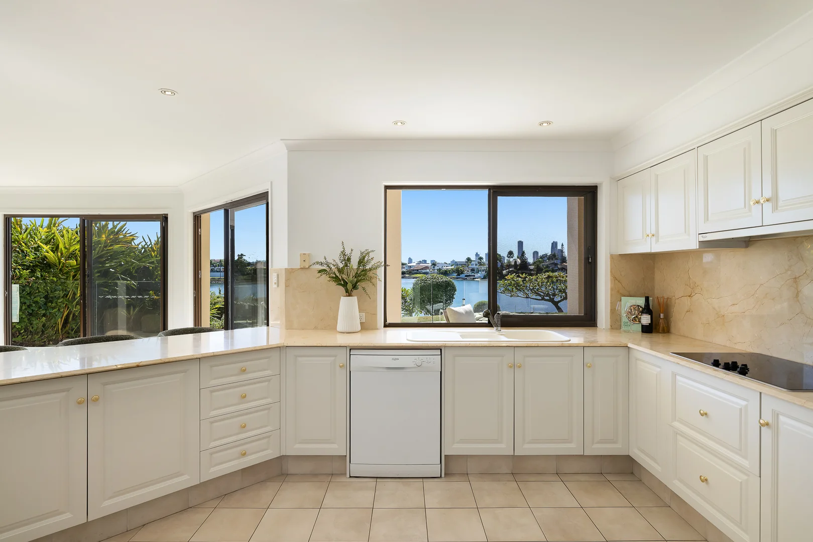 Additional image 4 of 33 Blair Athol Crescent, Sorrento QLD 4217
