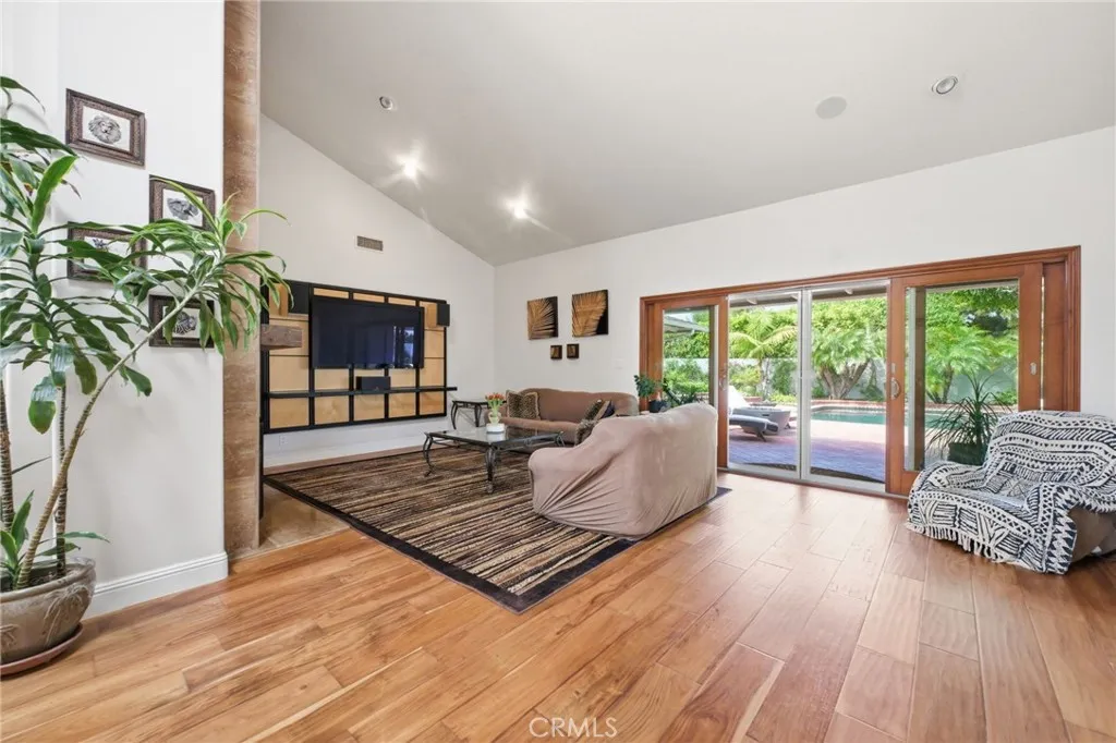 Additional image 109 of 1633 Santiago Dr, Newport Beach, CA 92660
