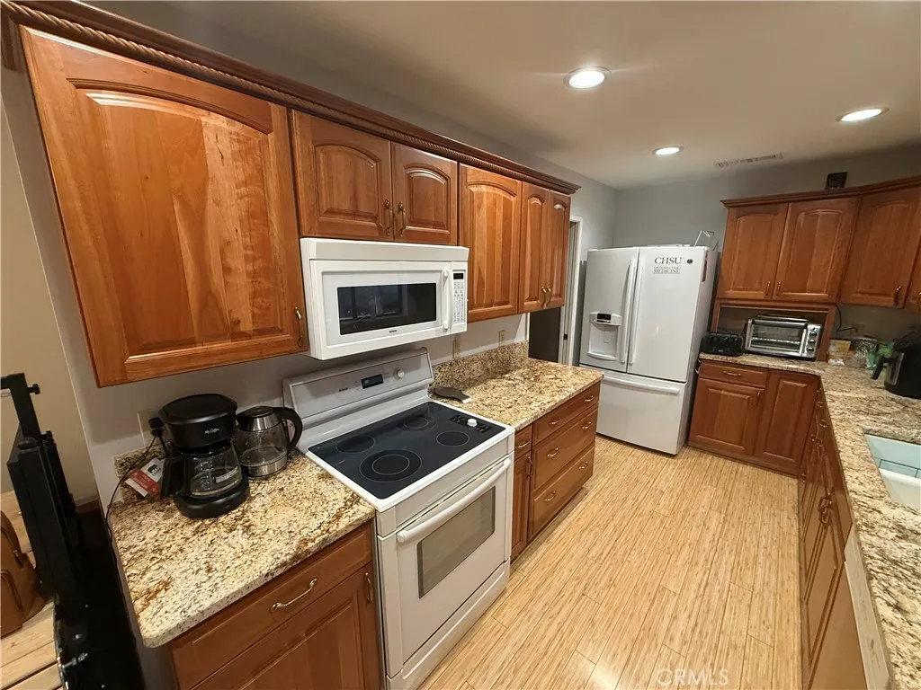 Additional image 38 of 1854 Cougar Lane, Clovis, CA 93611