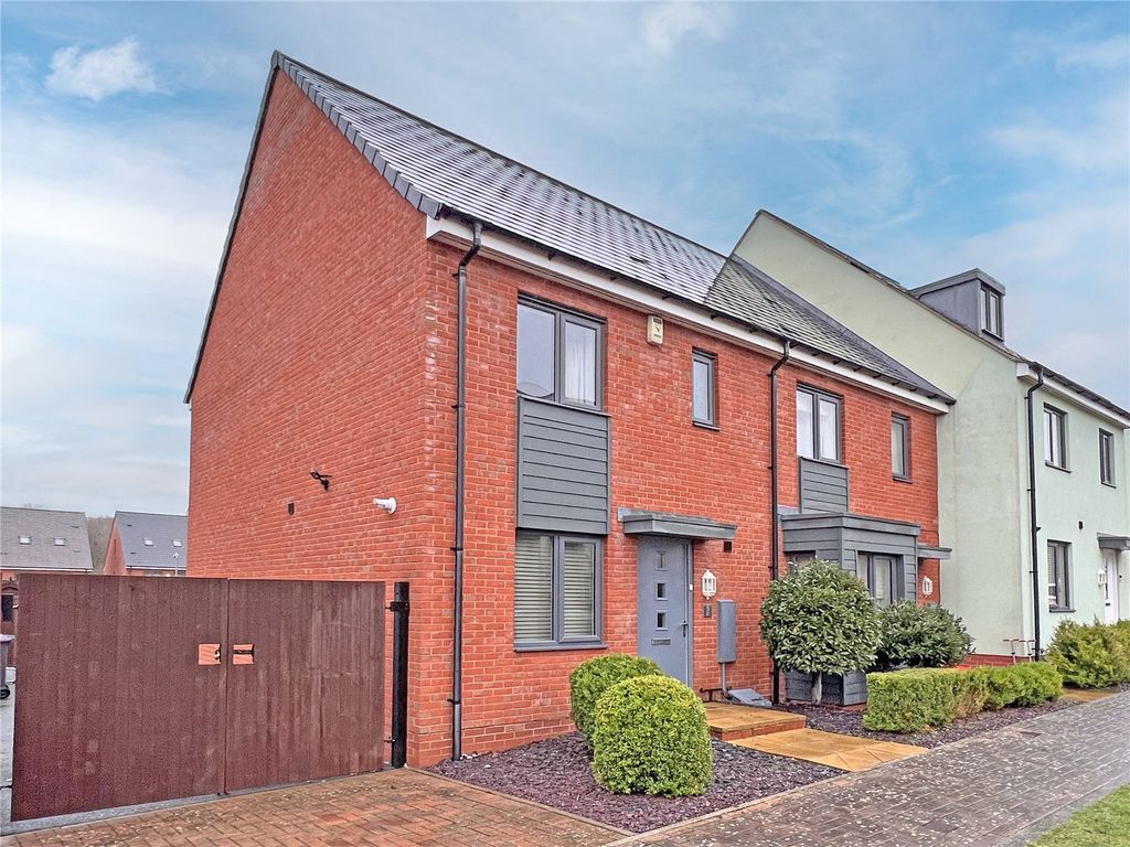 3 bed semi-detached house to rentHiggs Row, Lawley, Telford, Shropshire TF3