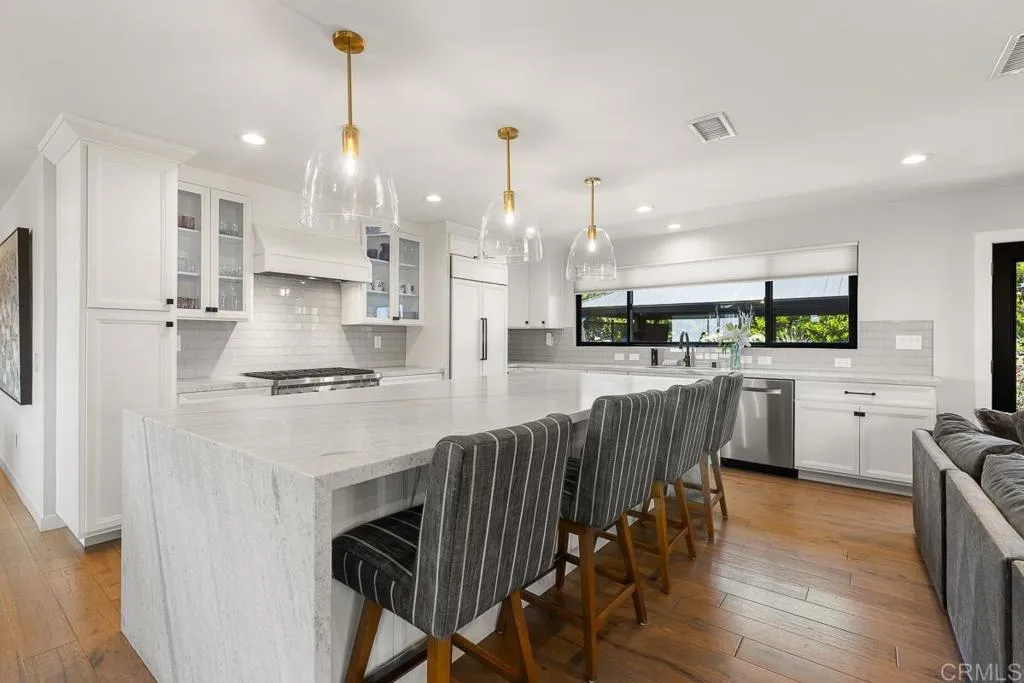 Additional image 9 of 8675 Glenwick Lane, La Jolla, CA 92037