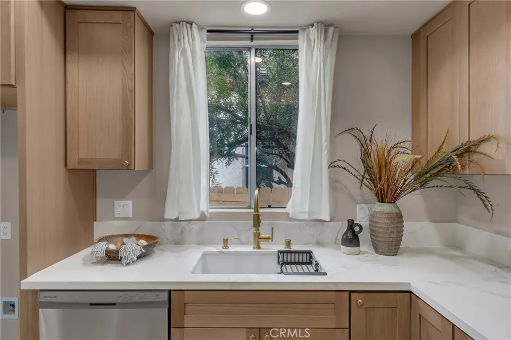 Additional image 14 of 520 E 8th Street, Corona, CA 92879