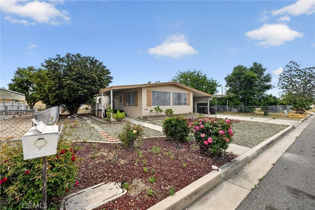 Additional image 3 of 44059 Lloyd St, Hemet, CA 92544