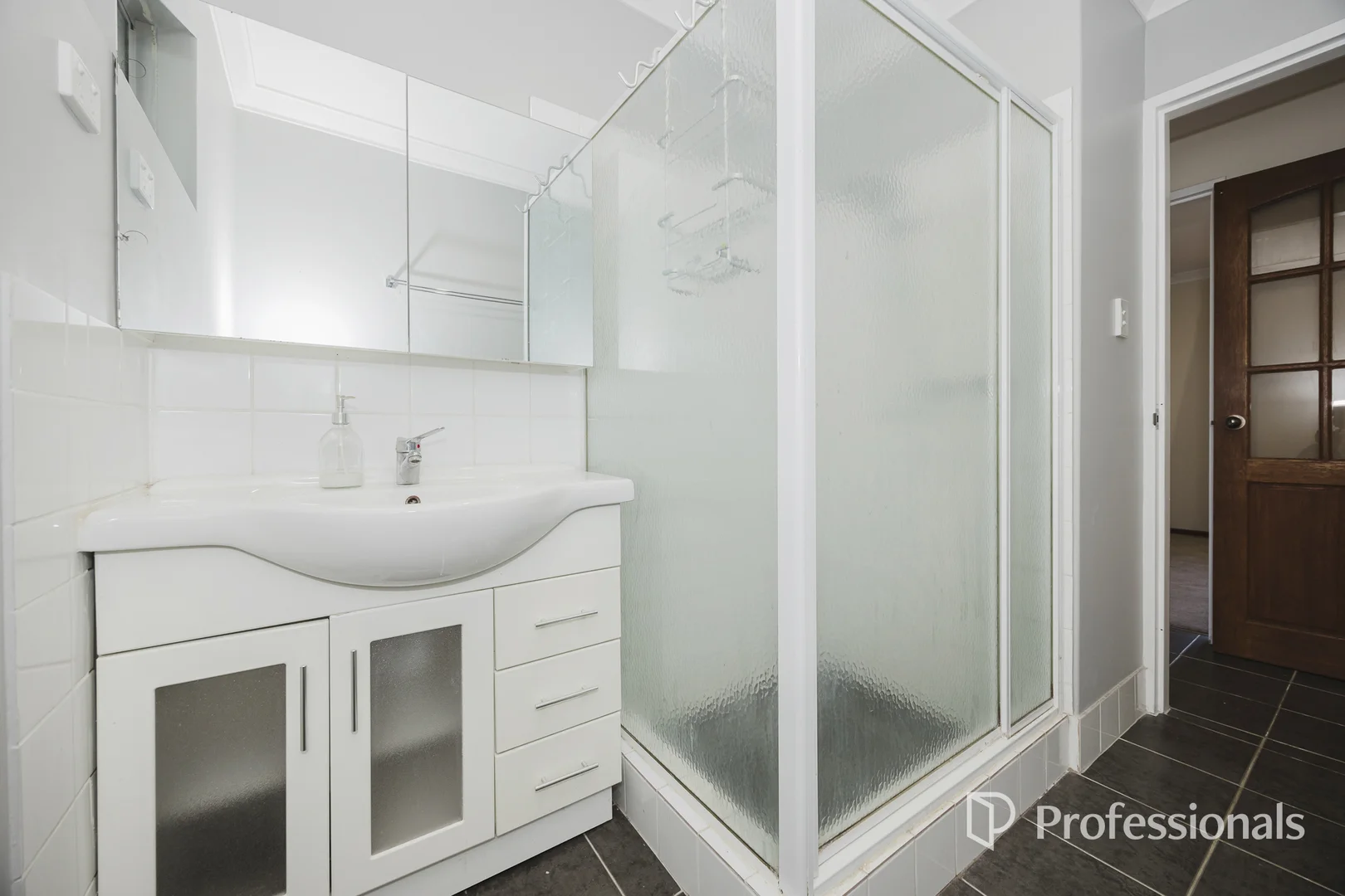 Additional image 14 of 3 Borden Road, Marangaroo WA 6064