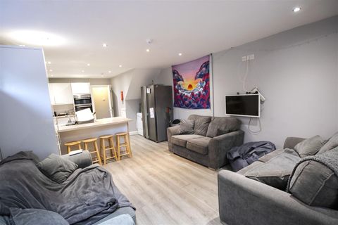 Heeley Road, Selly Oak, Birmingham, West Midlands B29