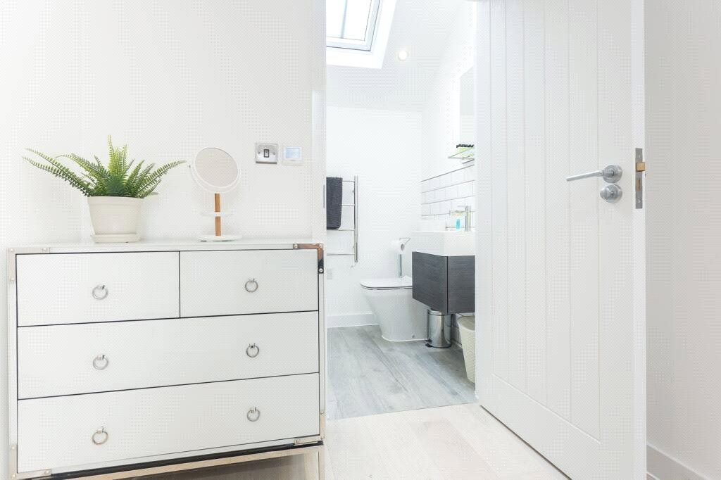 Additional image 8 of 2 bed flat to rentBurnham Road, Bath, Somerset BA2
