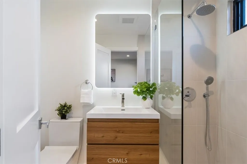 Additional image 30 of 834 Moorside Drive, Glendale, CA 91207