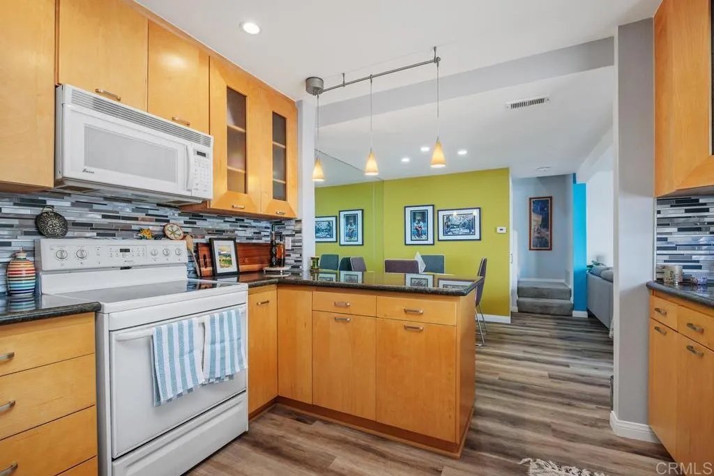 Additional image 33 of 1081 Woodlake Dr, Cardiff By The Sea, CA 92007