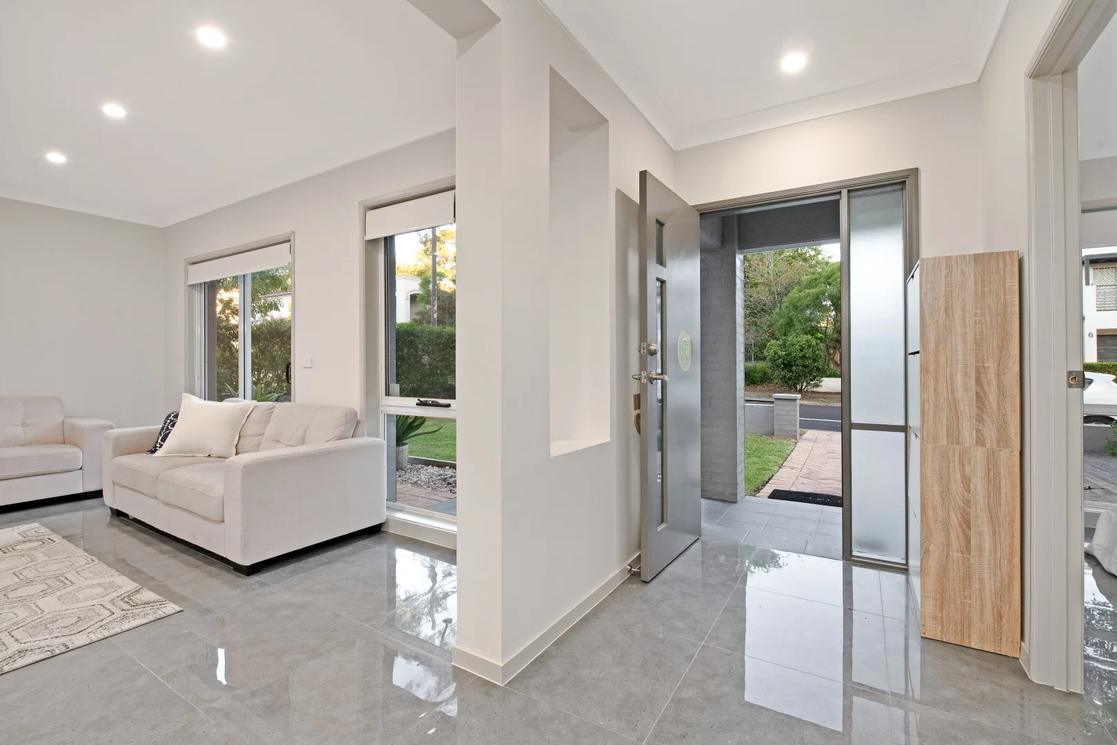 11 Roxburgh Crescent, Stanhope Gardens NSW 2768 photo 2
