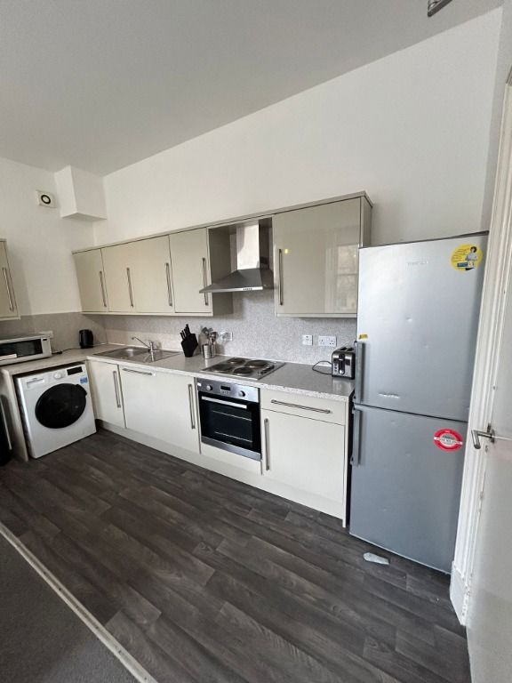 Additional image 6 of 4 bed flat to rentUnion Street, City Centre, Dundee DD1