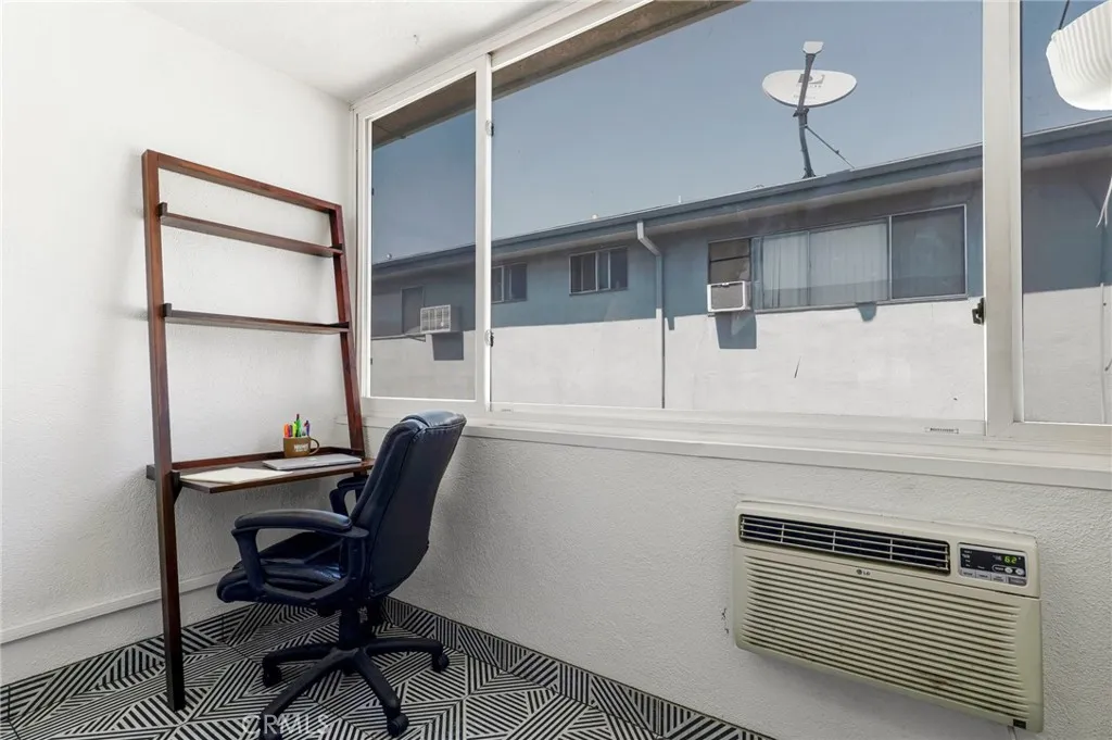 Additional image 17 of 5232 Corteen pl Unit 17, Valley Village, CA 91607