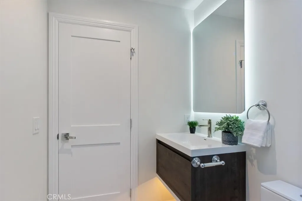 Additional image 118 of 834 Moorside Drive, Glendale, CA 91207