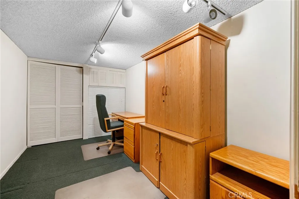 Additional image 61 of 9555 Via Venezia, Burbank, CA 91504