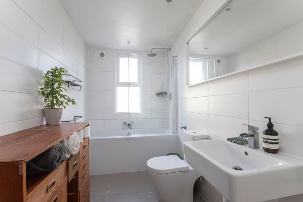 Additional image 9 of 2 bed terraced house to rentKeynsham Street, Cheltenham GL52
