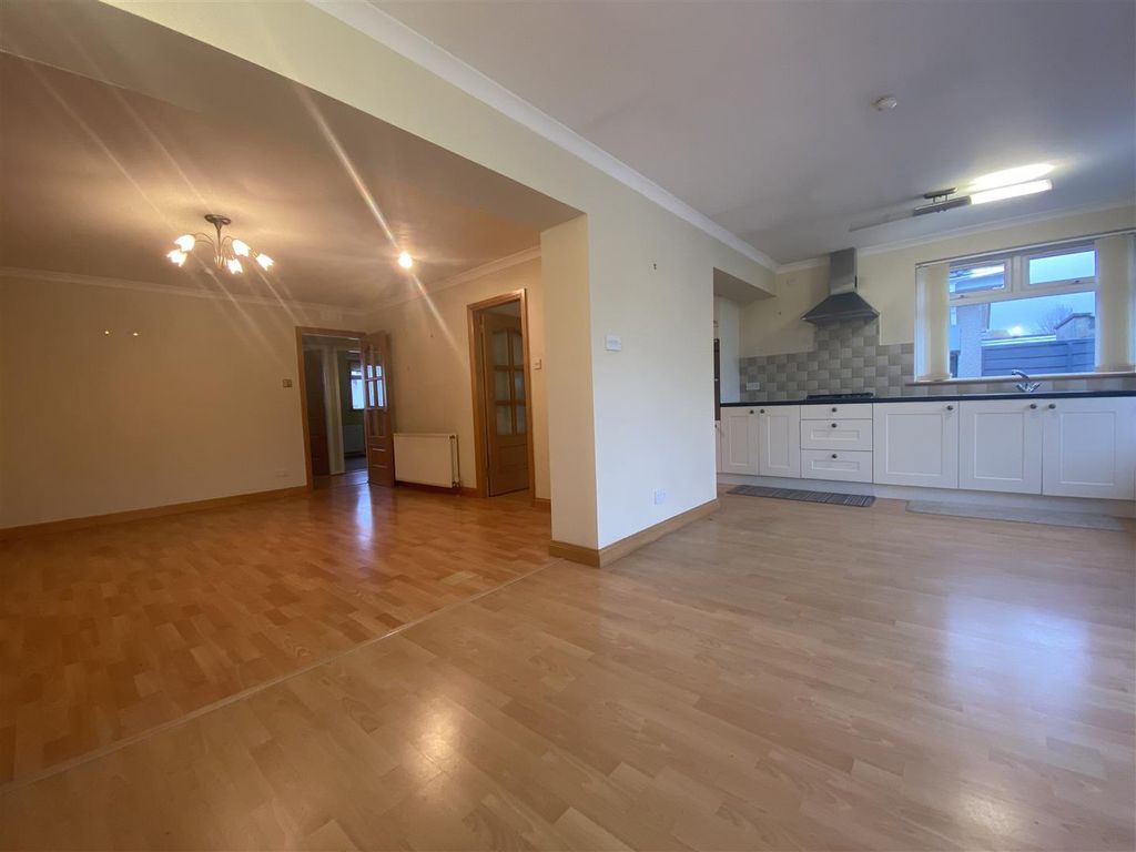 Additional image 7 of 2 bed semi-detached bungalow to rentMuirend Gardens, Perth PH1