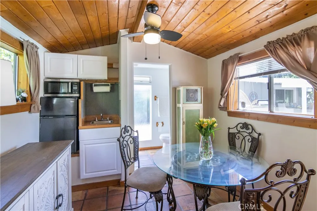 Additional image 59 of 23265 Sylvan St, Woodland Hills, CA 91367