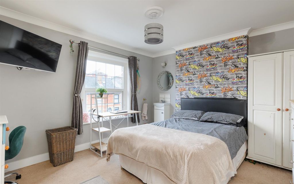 Additional image 19 of 4 bed semi-detached house for saleCowes, Isle Of Wight PO31