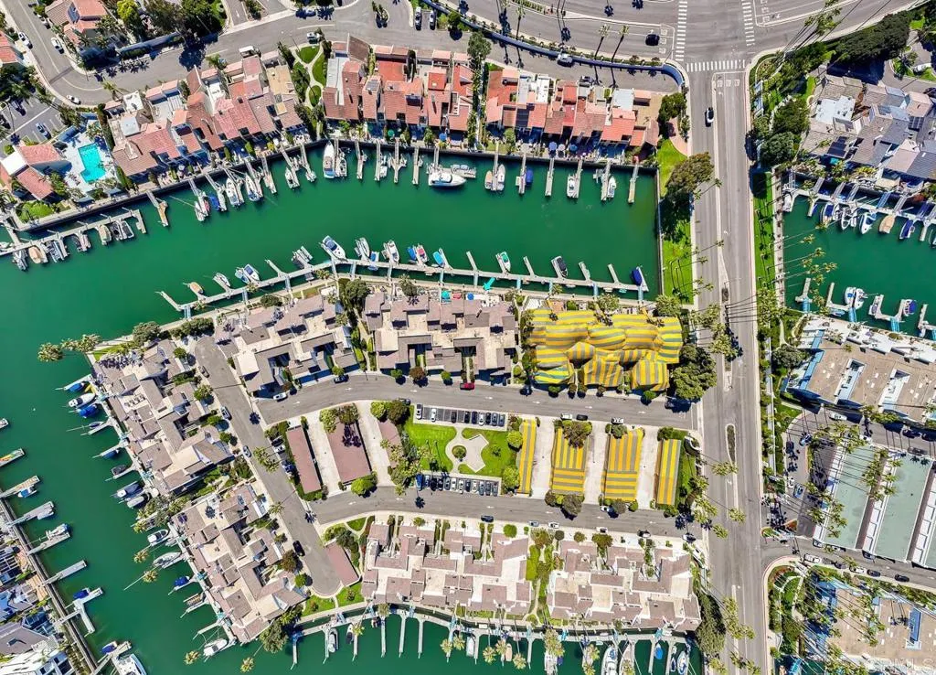 Additional image 46 of 85 Kingston Court W, Coronado, CA 92118