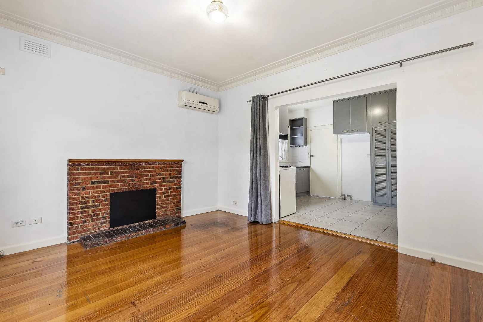 Additional image 3 of 1/8 Wheatsheaf Road, Glenroy VIC 3046